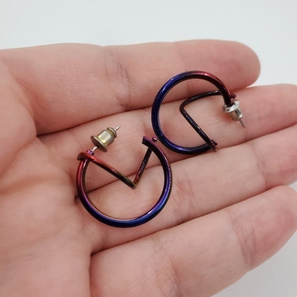 Rainbow Earrings Hoops Pierced Swirl Blue Green Sm‎ - Picture 4 of 6